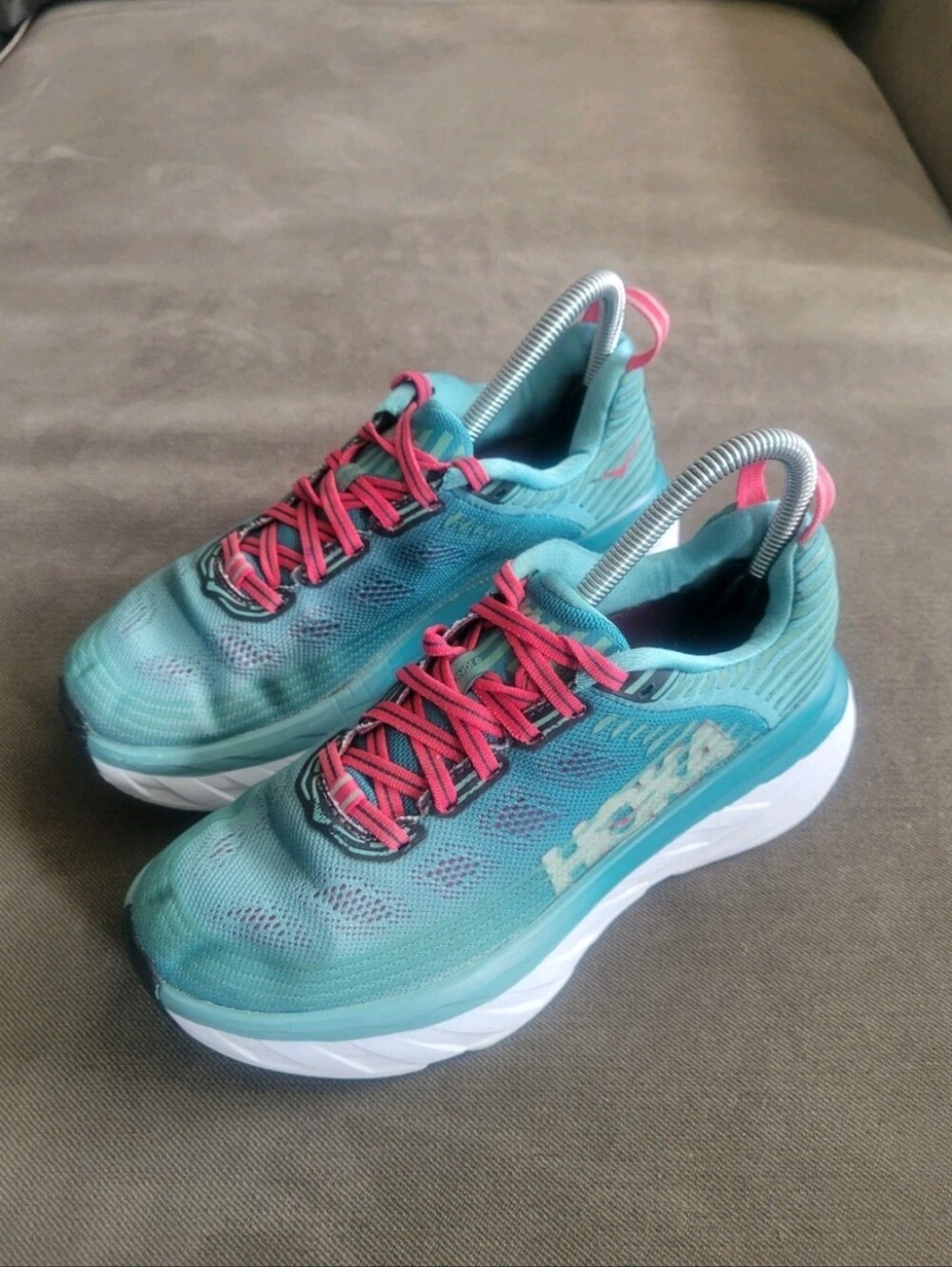 HOKA One One Bondi 6 Womens Size 6.5b Teal Green/blue/pink